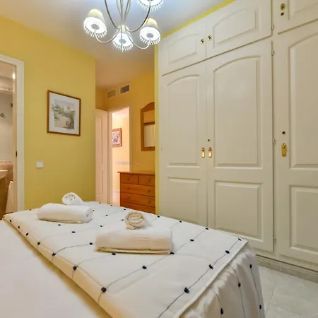 Guzman - Zafiro * Κάλπε